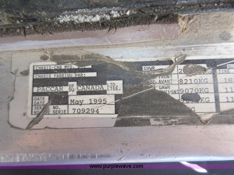 image for item L2826 1996 Peterbilt 320 refuse truck