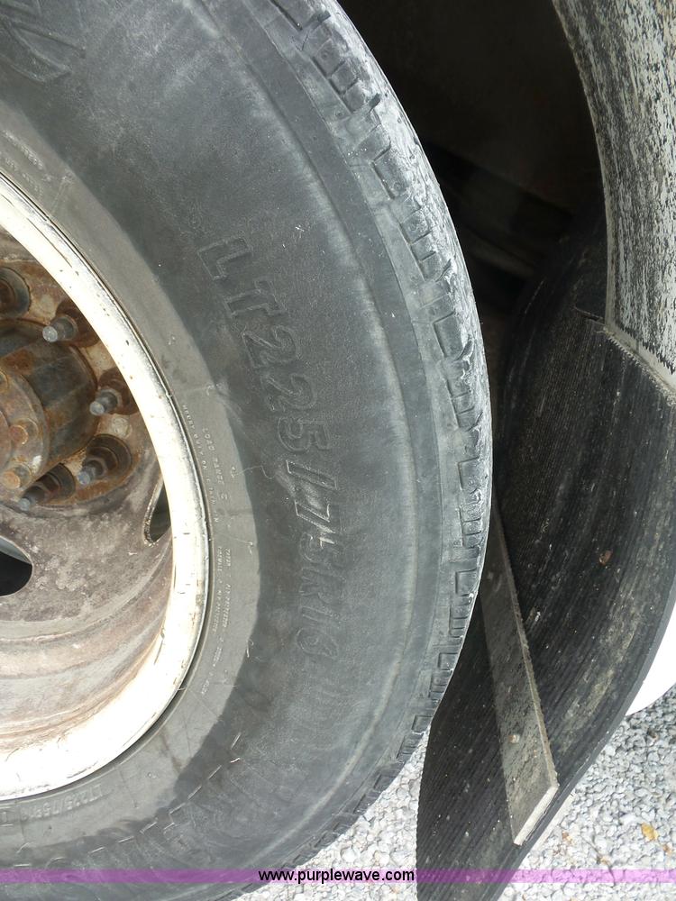 image for item L2850 2008 Ford E350 Super Duty bus