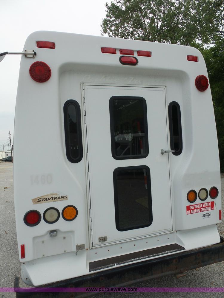 image for item L2850 2008 Ford E350 Super Duty bus