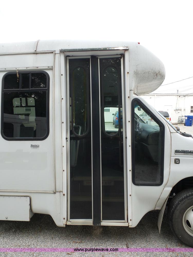 image for item L2850 2008 Ford E350 Super Duty bus