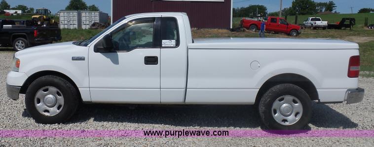 image for item L2878 2004 Ford F150 pickup truck