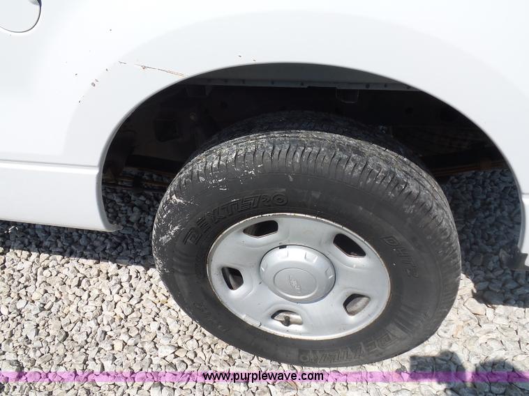 image for item L2878 2004 Ford F150 pickup truck