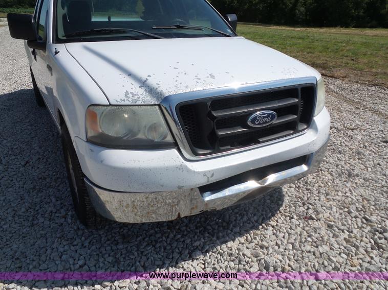 image for item L2878 2004 Ford F150 pickup truck