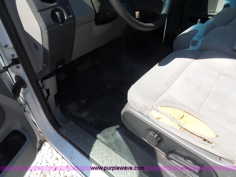 image for item L2878 2004 Ford F150 pickup truck