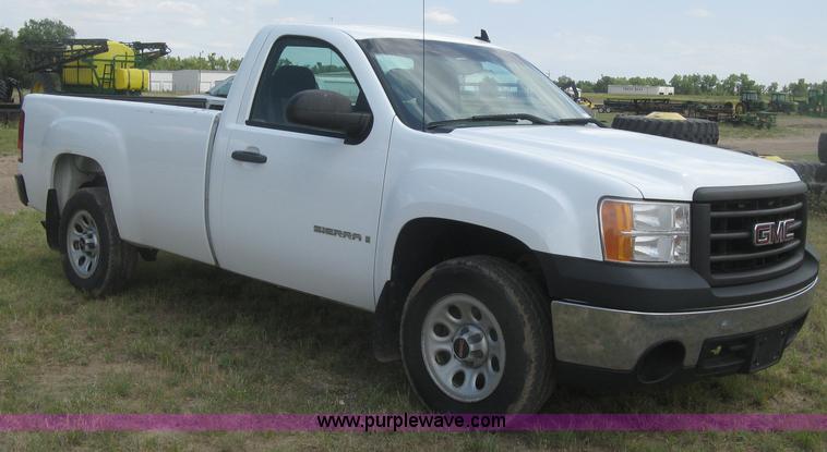 image for item L3839 2008 GMC Sierra 1500 pickup truck