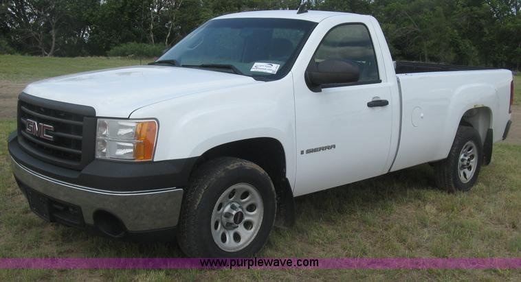 image for item L3839 2008 GMC Sierra 1500 pickup truck