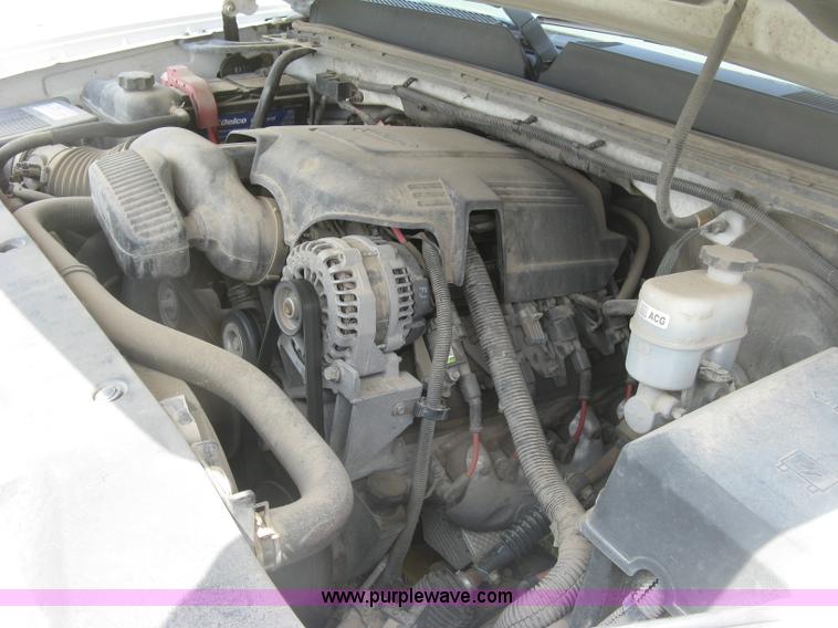 image for item L3839 2008 GMC Sierra 1500 pickup truck