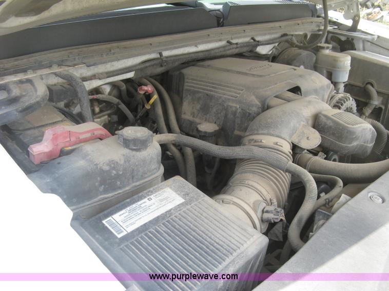 image for item L3839 2008 GMC Sierra 1500 pickup truck