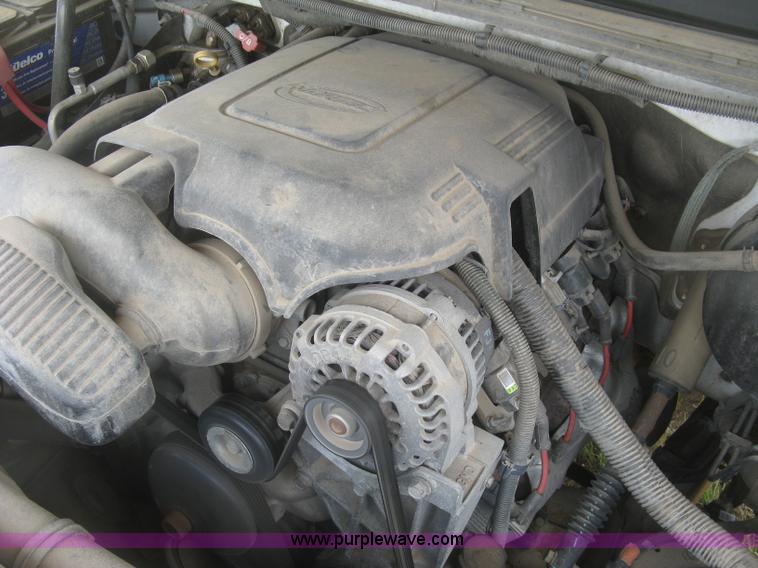 image for item L3839 2008 GMC Sierra 1500 pickup truck