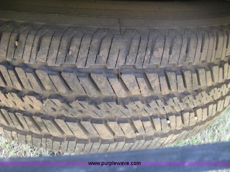 image for item L3839 2008 GMC Sierra 1500 pickup truck