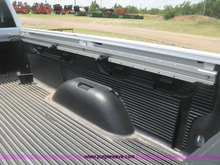 image for item L3839 2008 GMC Sierra 1500 pickup truck