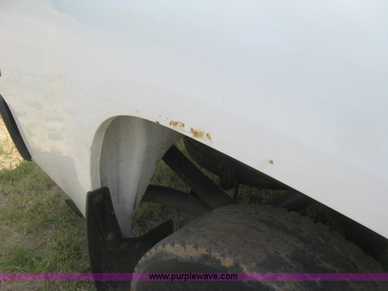 image for item L3839 2008 GMC Sierra 1500 pickup truck