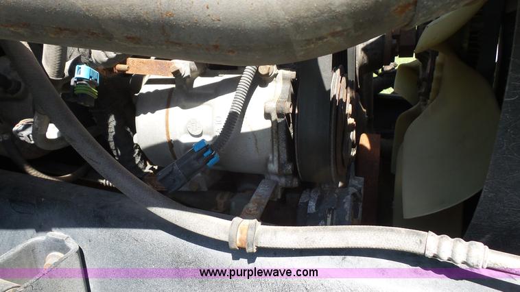 image for item L4857 2006 Ford F650 Super Duty flatbed truck