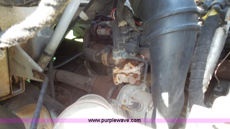 image for item L4857 2006 Ford F650 Super Duty flatbed truck