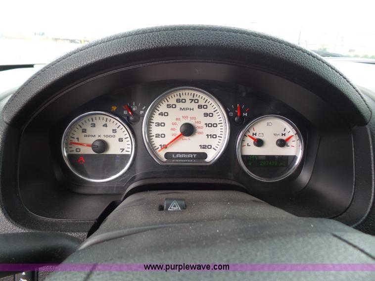 image for item L4882 2006 Ford F150 Lariat SuperCrew pickup truck