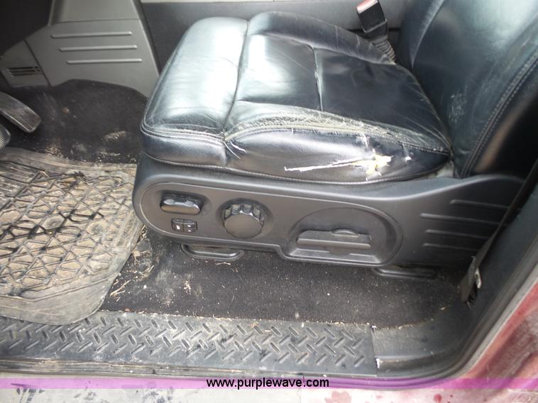 image for item L4882 2006 Ford F150 Lariat SuperCrew pickup truck