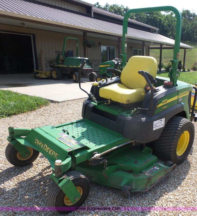 image for item L4894 John Deere 997 Z-trak lawn mower