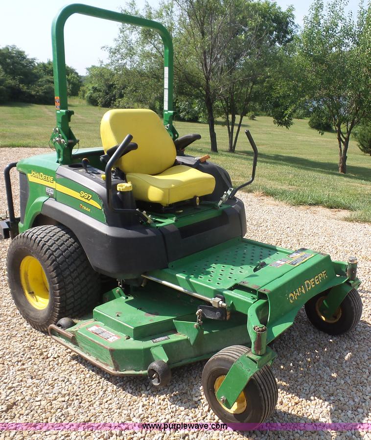 image for item L4894 John Deere 997 Z-trak lawn mower