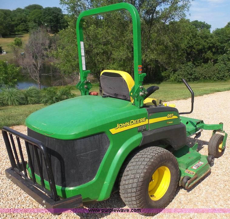 image for item L4894 John Deere 997 Z-trak lawn mower