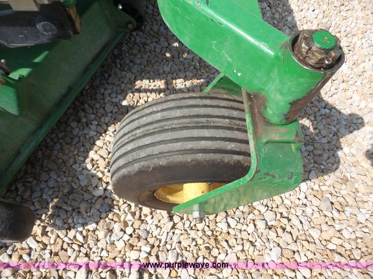 image for item L4894 John Deere 997 Z-trak lawn mower