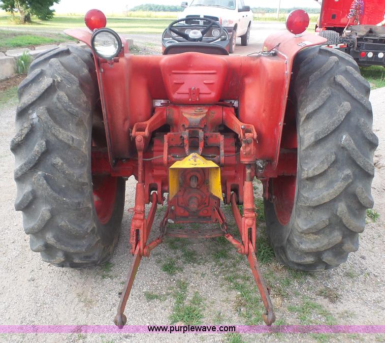 image for item L4924 1971 International 454 tractor