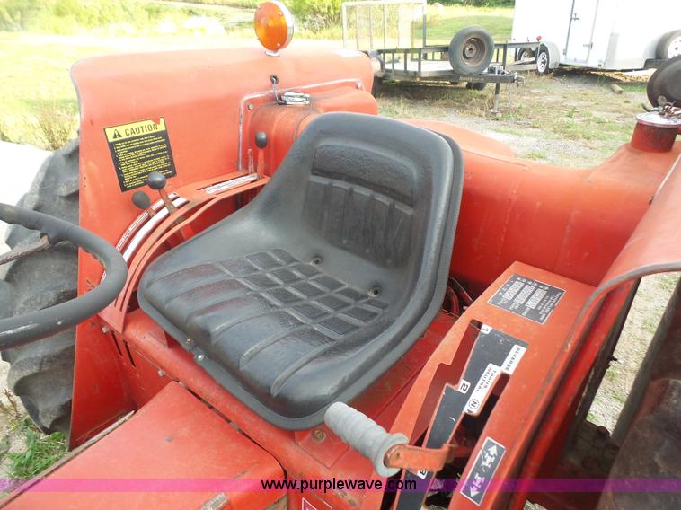 image for item L4924 1971 International 454 tractor