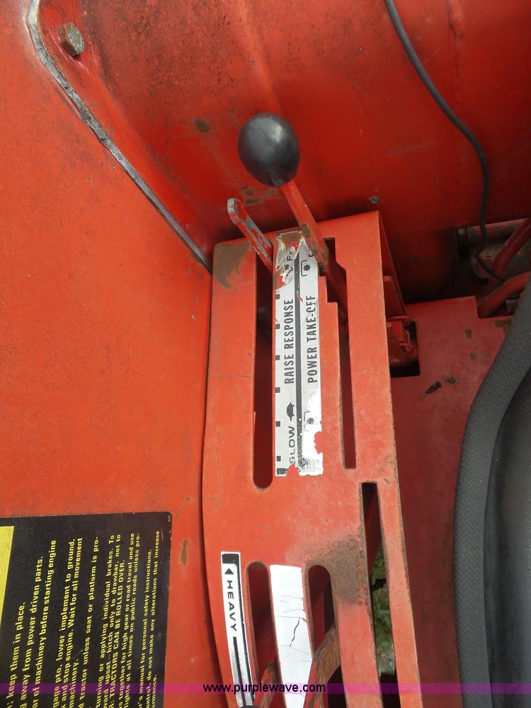 image for item L4924 1971 International 454 tractor