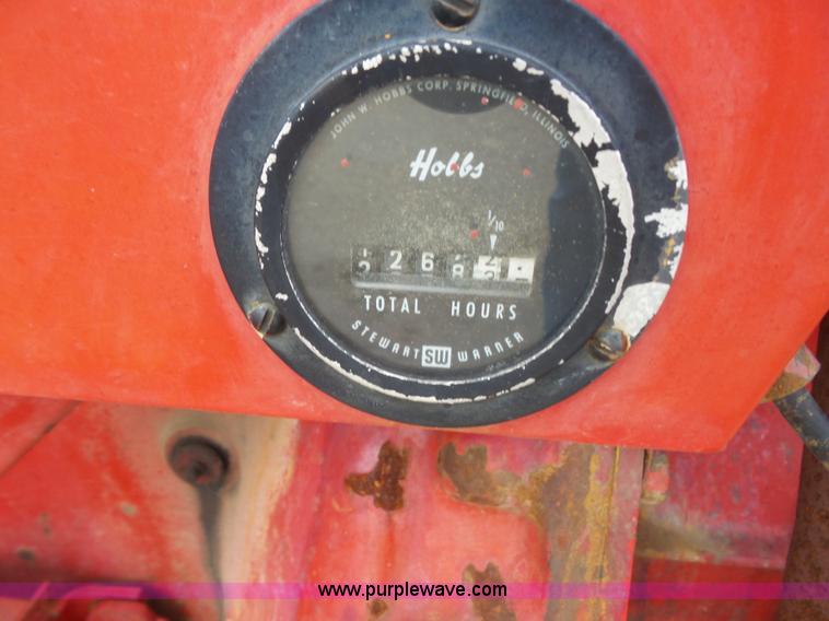 image for item L4924 1971 International 454 tractor