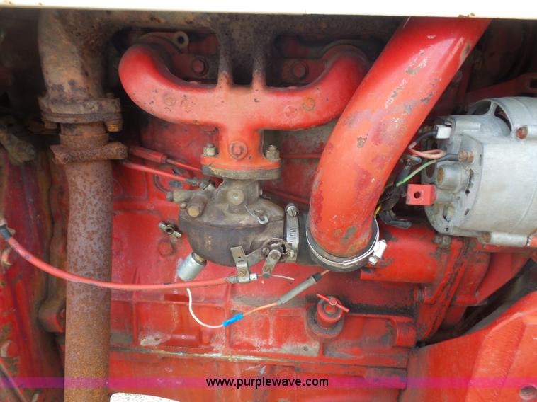 image for item L4924 1971 International 454 tractor