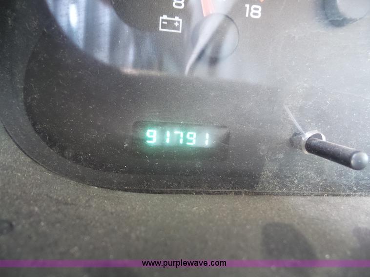 image for item L4925 2001 Dodge Ram 1500 van