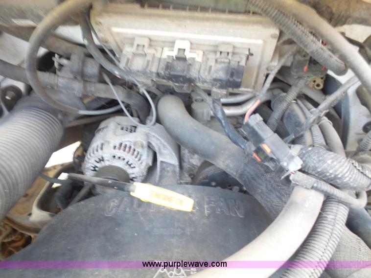 image for item L4925 2001 Dodge Ram 1500 van
