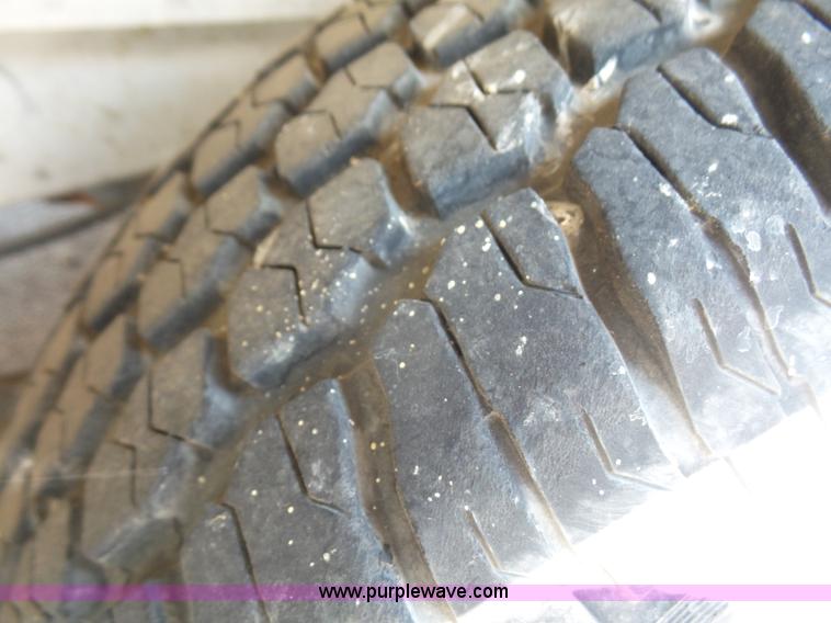 image for item L4925 2001 Dodge Ram 1500 van