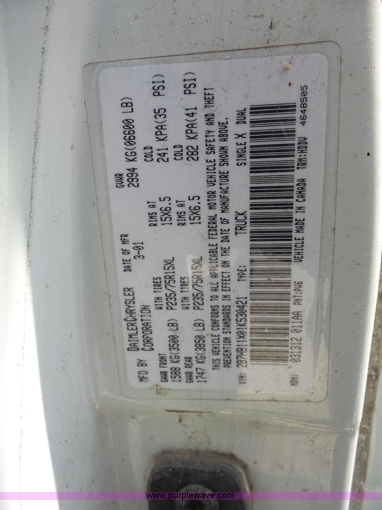 image for item L4925 2001 Dodge Ram 1500 van