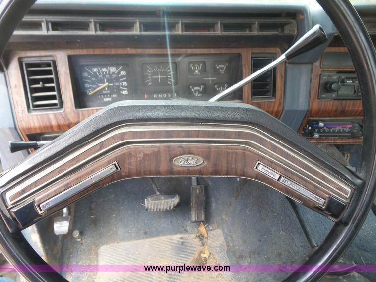 image for item L4930 1983 Ford F250 pickup truck