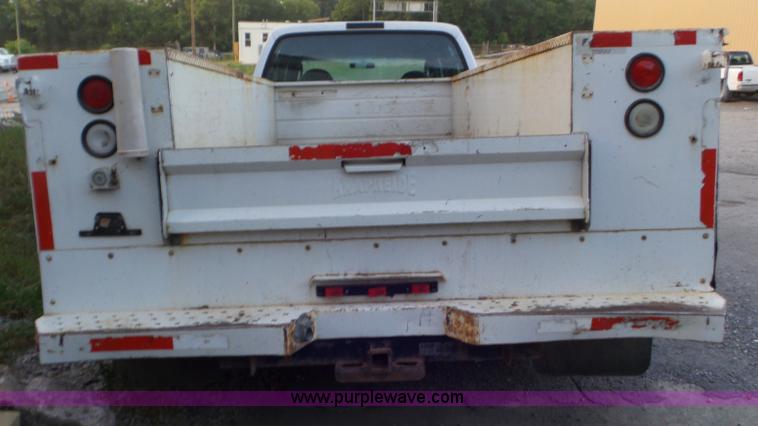 image for item L5252 2005 Ford F350 Super Duty Crew Cab utility truck