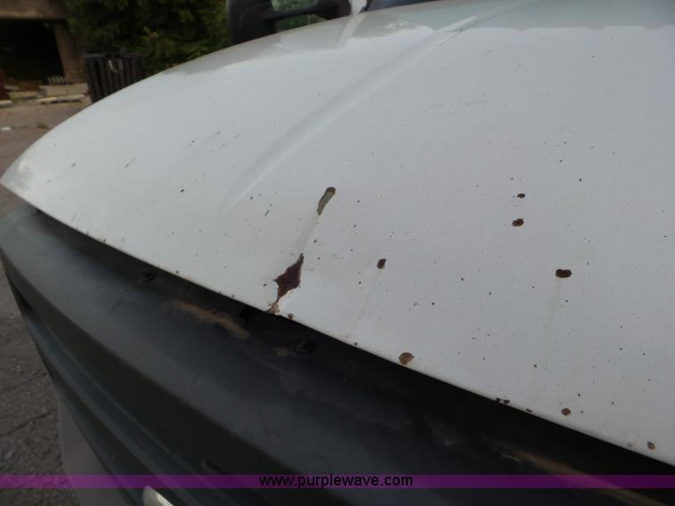 image for item L5252 2005 Ford F350 Super Duty Crew Cab utility truck