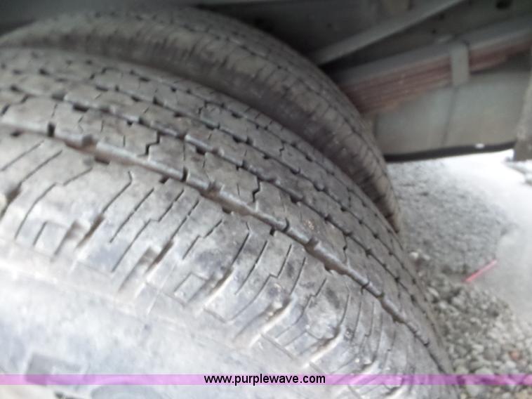 image for item L5252 2005 Ford F350 Super Duty Crew Cab utility truck