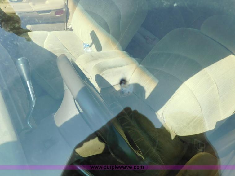 image for item L5892 1997 Ford Crown Victoria LX