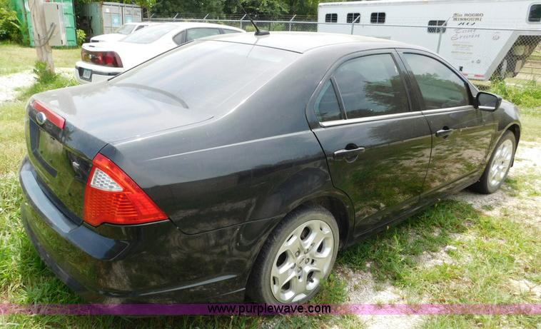 image for item L5901 2010 Ford Fusion