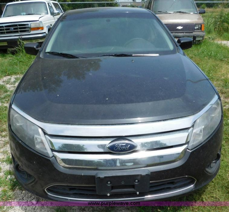 image for item L5901 2010 Ford Fusion