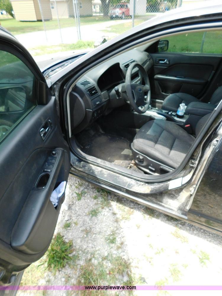 image for item L5901 2010 Ford Fusion