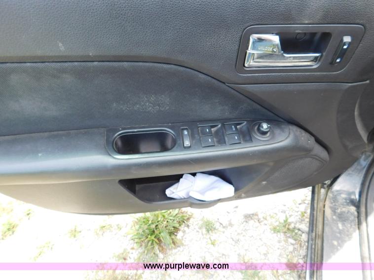 image for item L5901 2010 Ford Fusion