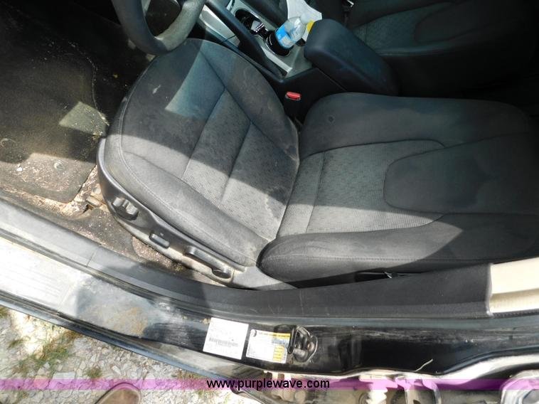 image for item L5901 2010 Ford Fusion