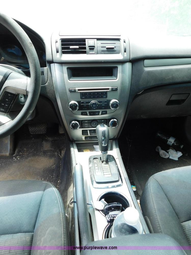 image for item L5901 2010 Ford Fusion