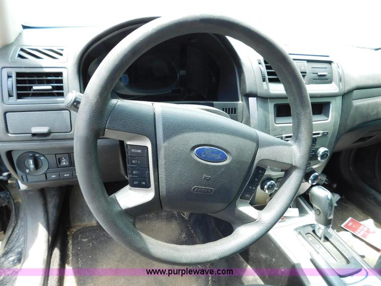 image for item L5901 2010 Ford Fusion