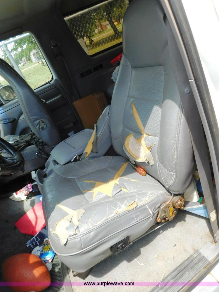 image for item L5902 1995 Ford Bronco SUV