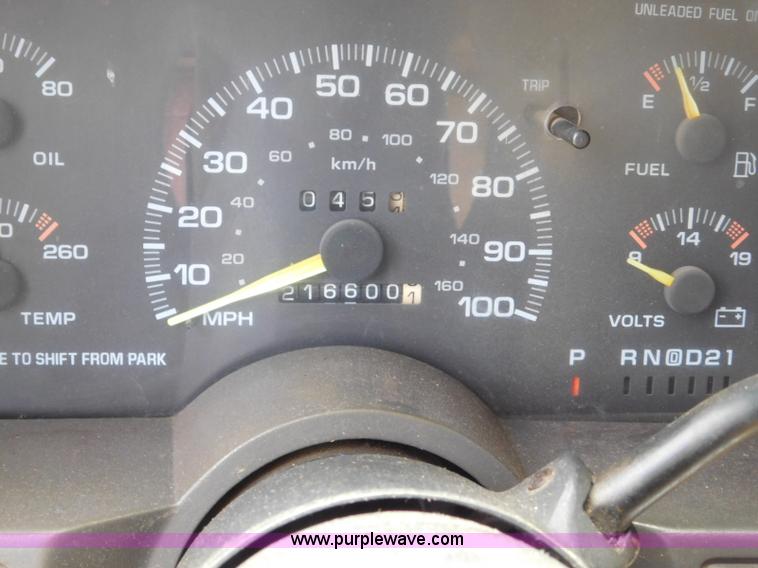 image for item L5903 1994 Chevrolet Astro Extended van