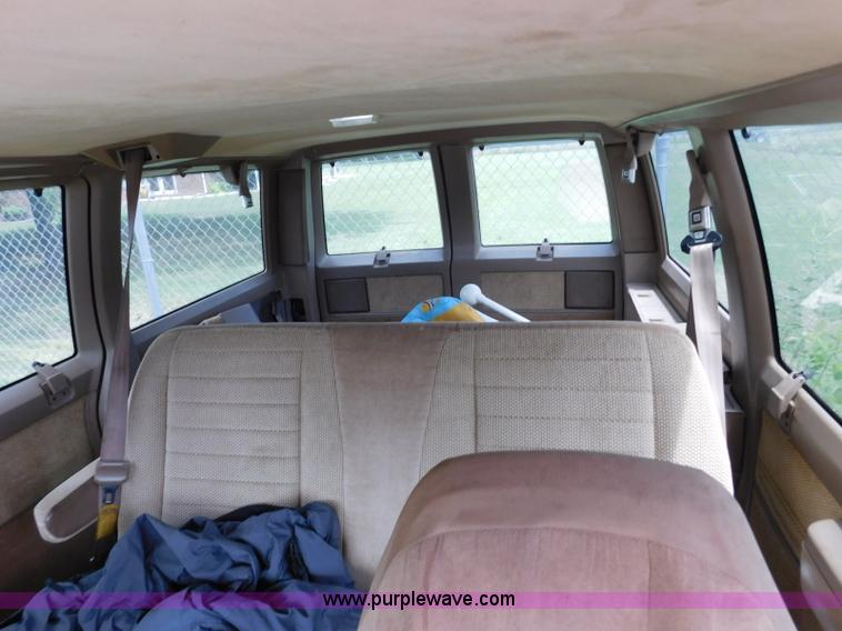 image for item L5903 1994 Chevrolet Astro Extended van