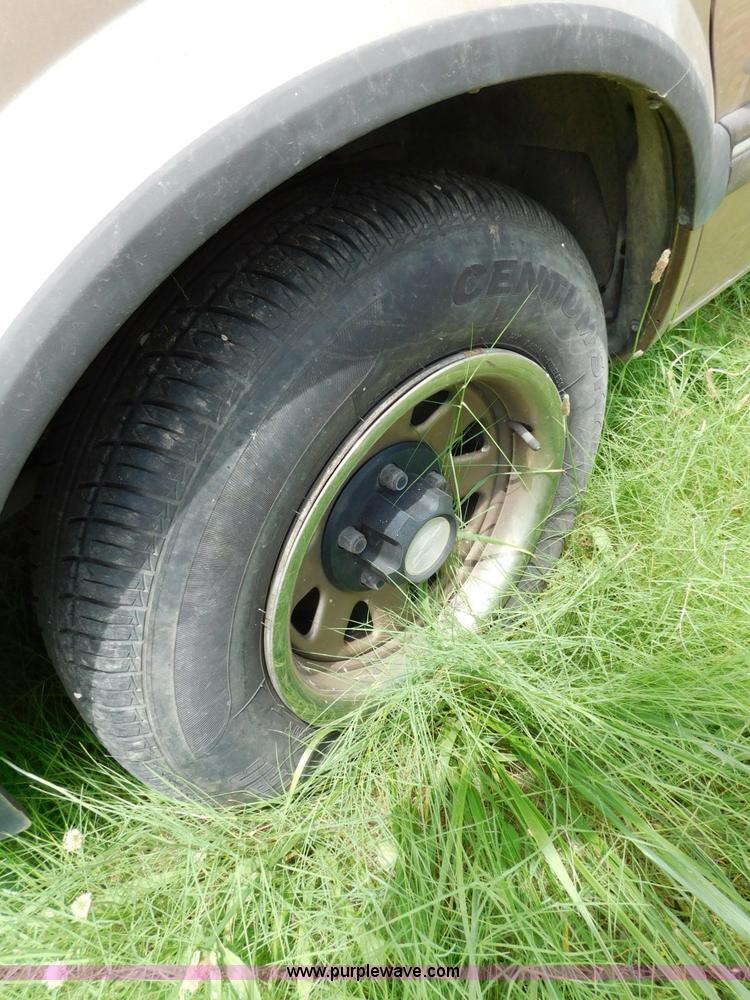 image for item L5903 1994 Chevrolet Astro Extended van