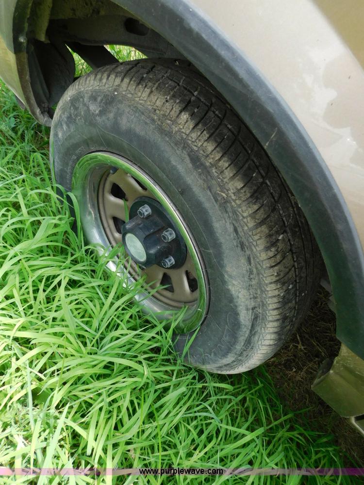 image for item L5903 1994 Chevrolet Astro Extended van